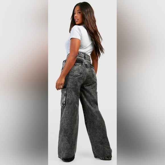 Boohoo Denim - Boohoo Gray Relaxed High-rise Cargo Jeans size 12
